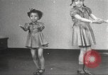 Immagine di Danza presso la Young Women's Christian Association Harlem New York City USA, 1940, secondo 32 filmato di repertorio 65675063295