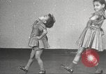 Immagine di Danza presso la Young Women's Christian Association Harlem New York City USA, 1940, secondo 35 filmato di repertorio 65675063295