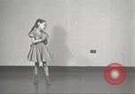 Immagine di Danza presso la Young Women's Christian Association Harlem New York City USA, 1940, secondo 42 filmato di repertorio 65675063295