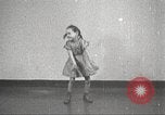 Immagine di Danza presso la Young Women's Christian Association Harlem New York City USA, 1940, secondo 47 filmato di repertorio 65675063295