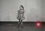 Immagine di Danza presso la Young Women's Christian Association Harlem New York City USA, 1940, secondo 48 filmato di repertorio 65675063295