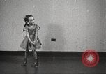 Immagine di Danza presso la Young Women's Christian Association Harlem New York City USA, 1940, secondo 50 filmato di repertorio 65675063295
