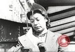 Immagine di Per donna giovane Associazione Cristiana Harlem New York City USA, 1940, secondo 17 filmato di repertorio 65675063296