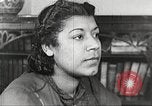 Immagine di Per donna giovane Associazione Cristiana Harlem New York City USA, 1940, secondo 4 filmato di repertorio 65675063297