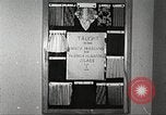 Immagine di Per donna giovane Associazione Cristiana Harlem New York City USA, 1940, secondo 13 filmato di repertorio 65675063297