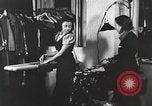 Immagine di Per donna giovane Associazione Cristiana Harlem New York City USA, 1940, secondo 22 filmato di repertorio 65675063297