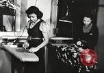 Immagine di Per donna giovane Associazione Cristiana Harlem New York City USA, 1940, secondo 37 filmato di repertorio 65675063297