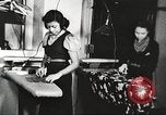 Immagine di Per donna giovane Associazione Cristiana Harlem New York City USA, 1940, secondo 39 filmato di repertorio 65675063297