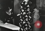 Immagine di Per donna giovane Associazione Cristiana Harlem New York City USA, 1940, secondo 49 filmato di repertorio 65675063297