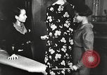 Immagine di Per donna giovane Associazione Cristiana Harlem New York City USA, 1940, secondo 53 filmato di repertorio 65675063297