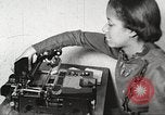 Immagine di Per donna giovane Associazione Cristiana Harlem New York City USA, 1940, secondo 18 filmato di repertorio 65675063298