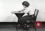 Immagine di Per donna giovane Associazione Cristiana Harlem New York City USA, 1940, secondo 34 filmato di repertorio 65675063298