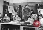 Immagine di Per donna giovane Associazione Cristiana Harlem New York City USA, 1940, secondo 9 filmato di repertorio 65675063299