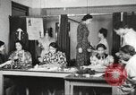 Immagine di Per donna giovane Associazione Cristiana Harlem New York City USA, 1940, secondo 15 filmato di repertorio 65675063299