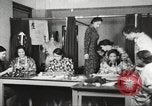 Immagine di Per donna giovane Associazione Cristiana Harlem New York City USA, 1940, secondo 23 filmato di repertorio 65675063299