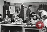 Immagine di Per donna giovane Associazione Cristiana Harlem New York City USA, 1940, secondo 24 filmato di repertorio 65675063299