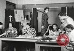Immagine di Per donna giovane Associazione Cristiana Harlem New York City USA, 1940, secondo 29 filmato di repertorio 65675063299