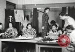 Immagine di Per donna giovane Associazione Cristiana Harlem New York City USA, 1940, secondo 33 filmato di repertorio 65675063299
