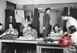 Immagine di Per donna giovane Associazione Cristiana Harlem New York City USA, 1940, secondo 36 filmato di repertorio 65675063299