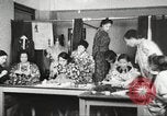 Immagine di Per donna giovane Associazione Cristiana Harlem New York City USA, 1940, secondo 43 filmato di repertorio 65675063299