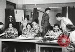 Immagine di Per donna giovane Associazione Cristiana Harlem New York City USA, 1940, secondo 45 filmato di repertorio 65675063299
