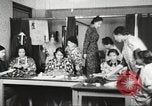 Immagine di Per donna giovane Associazione Cristiana Harlem New York City USA, 1940, secondo 49 filmato di repertorio 65675063299
