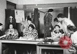 Immagine di Per donna giovane Associazione Cristiana Harlem New York City USA, 1940, secondo 51 filmato di repertorio 65675063299