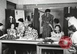 Immagine di Per donna giovane Associazione Cristiana Harlem New York City USA, 1940, secondo 54 filmato di repertorio 65675063299