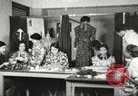 Immagine di Per donna giovane Associazione Cristiana Harlem New York City USA, 1940, secondo 55 filmato di repertorio 65675063299