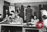 Immagine di Per donna giovane Associazione Cristiana Harlem New York City USA, 1940, secondo 57 filmato di repertorio 65675063299