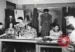 Immagine di Per donna giovane Associazione Cristiana Harlem New York City USA, 1940, secondo 58 filmato di repertorio 65675063299