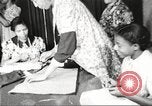 Immagine di Per donna giovane Associazione Cristiana Harlem New York City USA, 1940, secondo 62 filmato di repertorio 65675063299