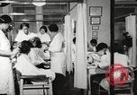 Immagine di Salone di bellezza dell'Associazione cristiana delle giovani Donne Harlem New York City USA, 1940, secondo 12 filmato di repertorio 65675063300