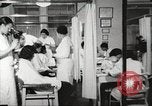 Immagine di Salone di bellezza dell'Associazione cristiana delle giovani Donne Harlem New York City USA, 1940, secondo 25 filmato di repertorio 65675063300