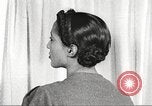 Immagine di Salone di bellezza dell'Associazione cristiana delle giovani Donne Harlem New York City USA, 1940, secondo 61 filmato di repertorio 65675063300