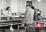Immagine di Per donna giovane Associazione Cristiana Harlem New York City USA, 1940, secondo 8 filmato di repertorio 65675063301