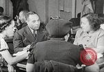 Immagine di Per donna giovane Associazione Cristiana Harlem New York City USA, 1940, secondo 35 filmato di repertorio 65675063301