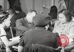 Immagine di Per donna giovane Associazione Cristiana Harlem New York City USA, 1940, secondo 41 filmato di repertorio 65675063301