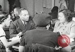 Immagine di Per donna giovane Associazione Cristiana Harlem New York City USA, 1940, secondo 53 filmato di repertorio 65675063301