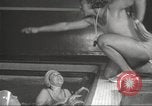Immagine di Per donna giovane Associazione Cristiana Harlem New York City USA, 1940, secondo 20 filmato di repertorio 65675063302