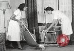 Immagine di Per donna giovane Associazione Cristiana Harlem New York City USA, 1940, secondo 4 filmato di repertorio 65675063303