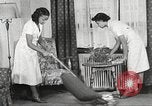 Immagine di Per donna giovane Associazione Cristiana Harlem New York City USA, 1940, secondo 5 filmato di repertorio 65675063303