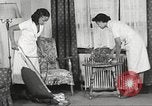 Immagine di Per donna giovane Associazione Cristiana Harlem New York City USA, 1940, secondo 6 filmato di repertorio 65675063303
