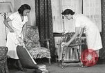 Immagine di Per donna giovane Associazione Cristiana Harlem New York City USA, 1940, secondo 10 filmato di repertorio 65675063303
