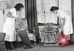 Immagine di Per donna giovane Associazione Cristiana Harlem New York City USA, 1940, secondo 12 filmato di repertorio 65675063303