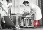 Immagine di Per donna giovane Associazione Cristiana Harlem New York City USA, 1940, secondo 14 filmato di repertorio 65675063303