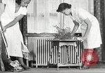 Immagine di Per donna giovane Associazione Cristiana Harlem New York City USA, 1940, secondo 15 filmato di repertorio 65675063303