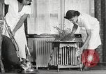 Immagine di Per donna giovane Associazione Cristiana Harlem New York City USA, 1940, secondo 22 filmato di repertorio 65675063303