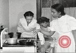 Immagine di Per donna giovane Associazione Cristiana Harlem New York City USA, 1940, secondo 27 filmato di repertorio 65675063303