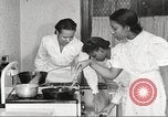 Immagine di Per donna giovane Associazione Cristiana Harlem New York City USA, 1940, secondo 28 filmato di repertorio 65675063303